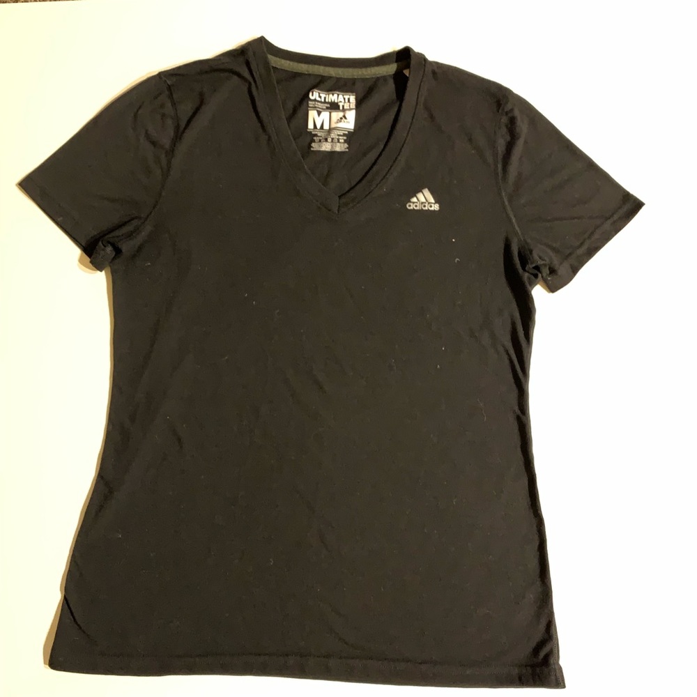 Black simple tee